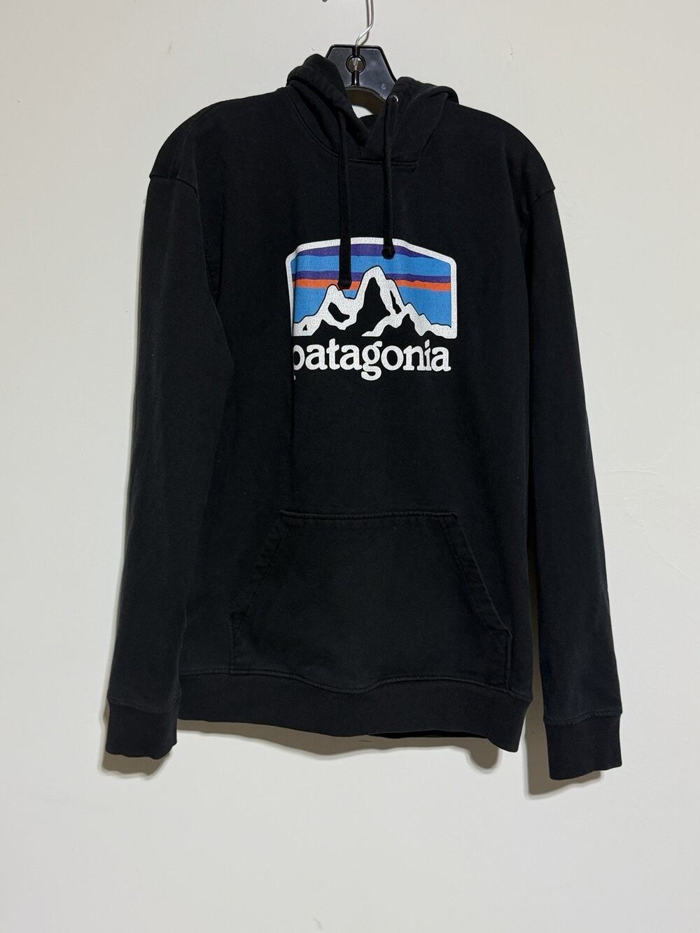 Patagonia P-6 Uprisal Large Black logo-print Fitz Roy Mountains hoodie Recycled